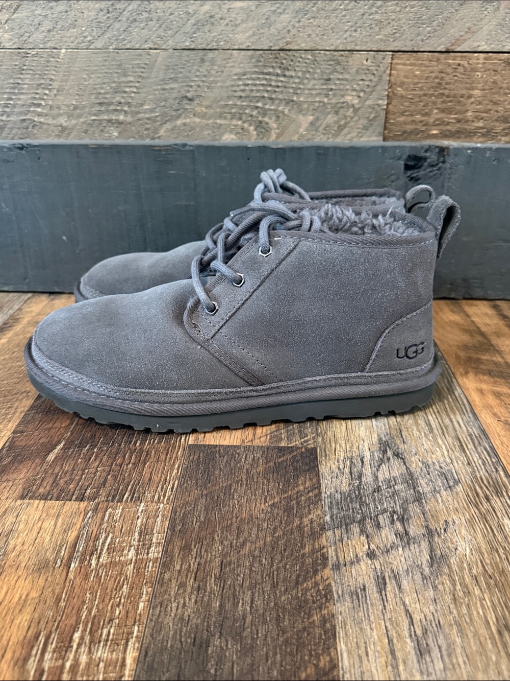 UGG Neumel Charcoal Suede Chukka Boots Men’s Size 8 – Style 3236 - Picture 8 of 11